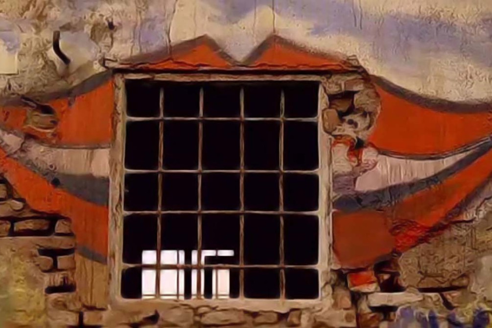 the house with the laughing windows