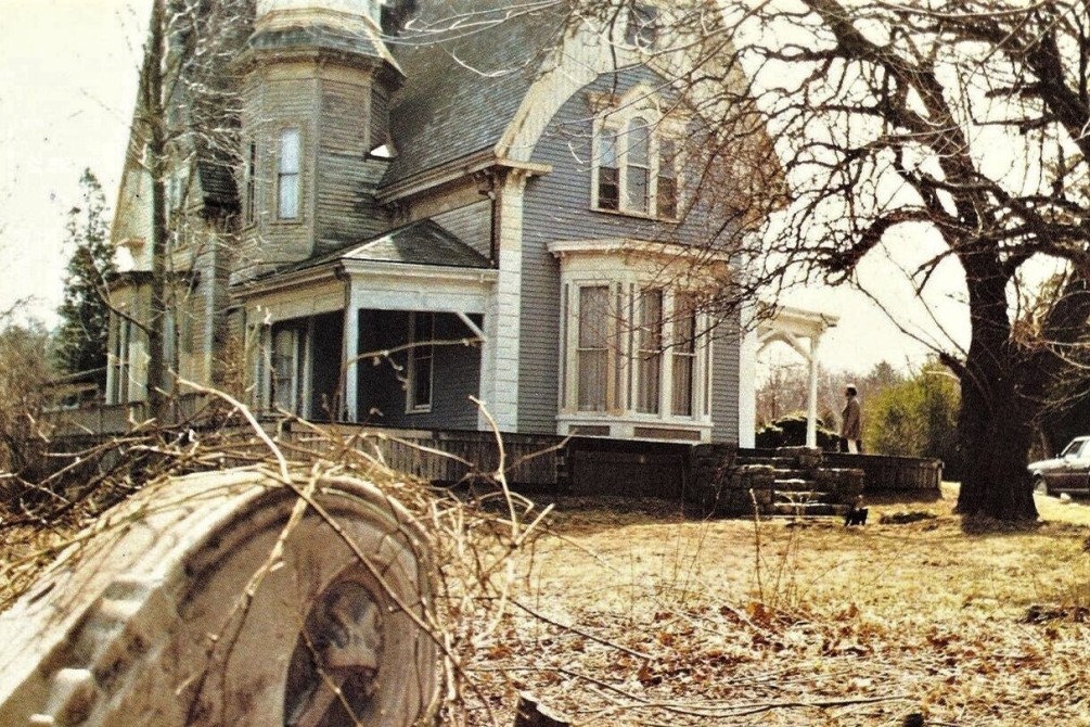 The House by the Cemetery 