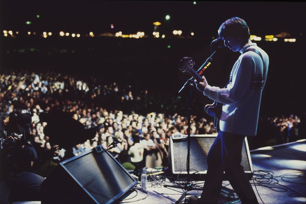 Oasis Knebworth 1996 movie still